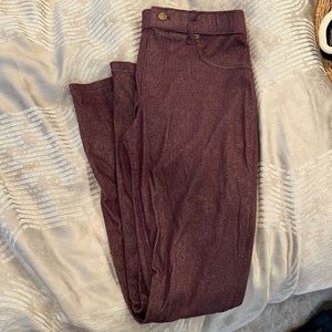 HUE like new denim looking purple/maroon metallic leggings